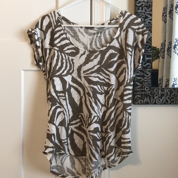 LOFT Tops - Fun Linen Tee